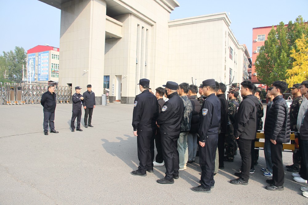 8分鐘化解危機(jī)?。?！ 直擊我校防暴防恐演練現(xiàn)場